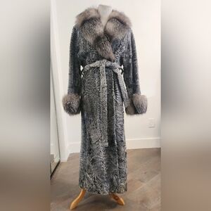 Grey Swaraka Curly Lamb Full Length Silver Fox Collar And Cuffs Wrap Coat Size M